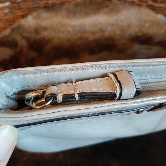 Coach Soft Pebble Leather Small Crossbody Bag Cream Gray Taupe Luxury Designer - Picture 5 of 12